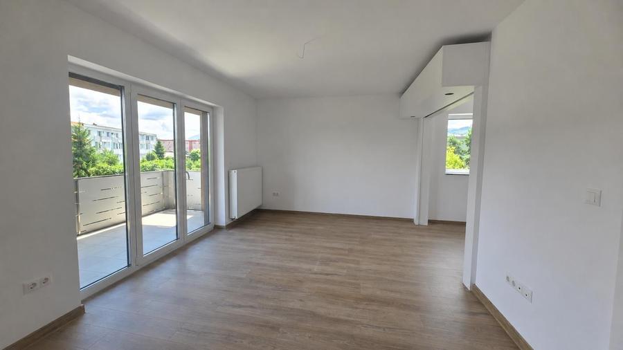 Apartament cu 2 camere decomandat în Avantgarden