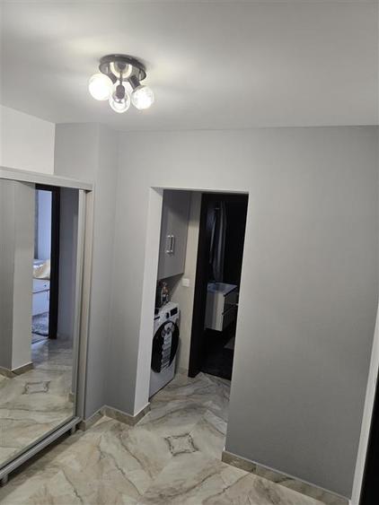 Apartament cu 2 camere decomandat în Podul de Fier