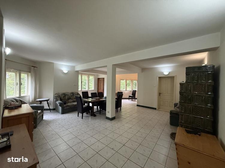 Casă cu 4 camere în Scărișoara