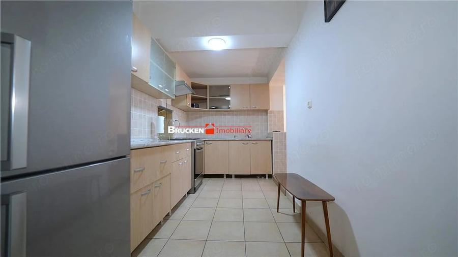 Apartament cu 4 camere în Ultracentral