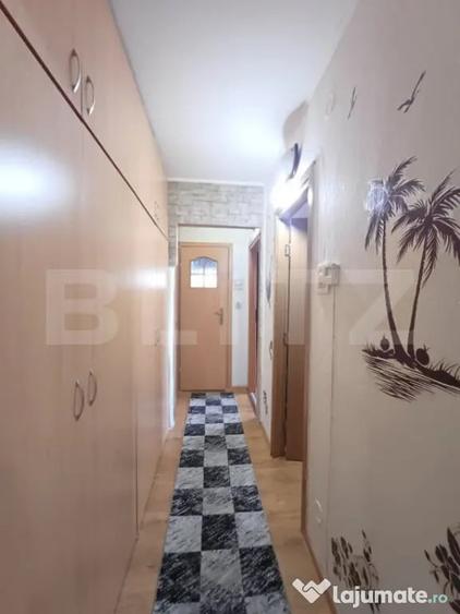 Apartament cu 3 camere semidecomandat în Central