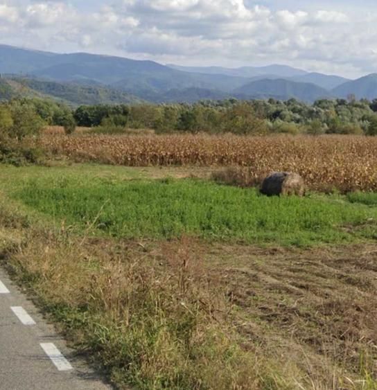 Teren de 1400 mp, în Zervești