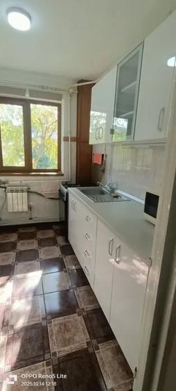 Apartament cu 3 camere în Bălcescu