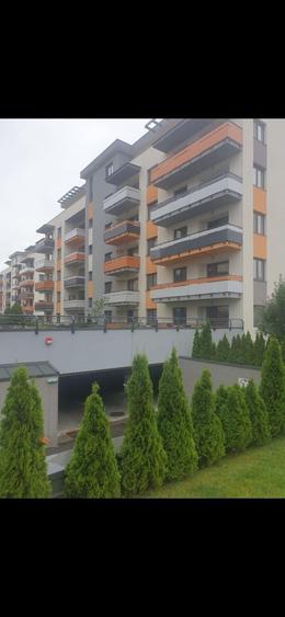 Apartament cu 2 camere decomandat în Tractorul