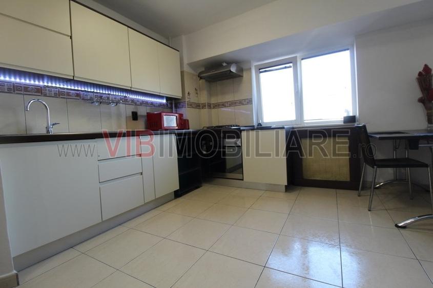 Apartament cu 2 camere semidecomandat, mobilat în Unirii