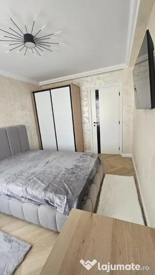 Casă cu 4 camere cu Teren 300 Mp în Central