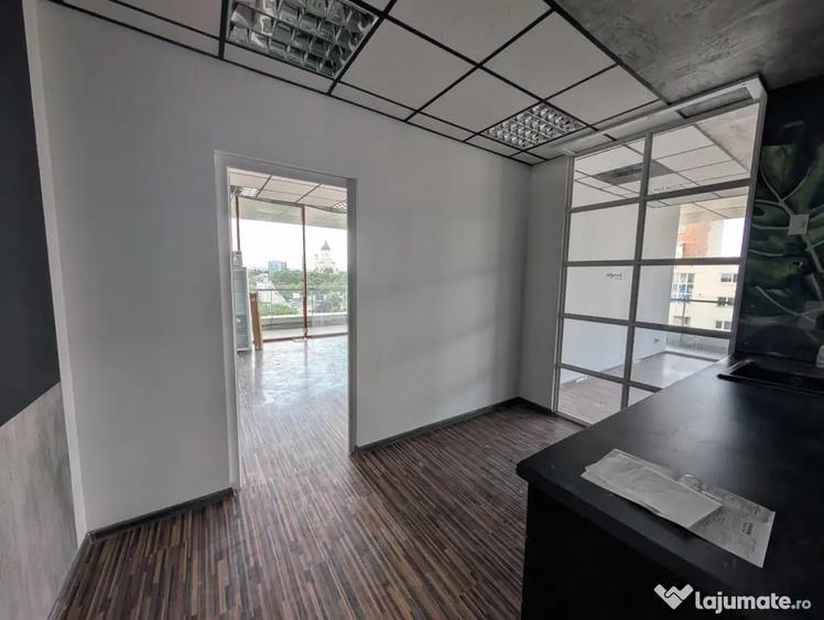 Spațiu comercial, de 140 mp, în Central