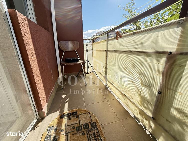 Apartament cu 3 camere semidecomandat în Sânnicoară