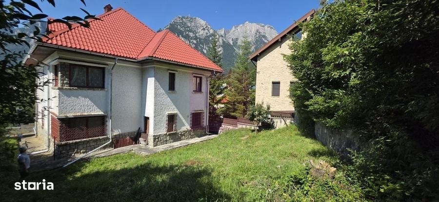 Casă cu 4 camere în Central