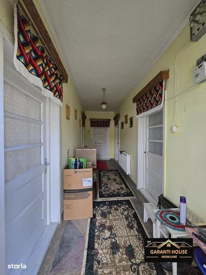Casă cu 3 camere în Finteușu Mare