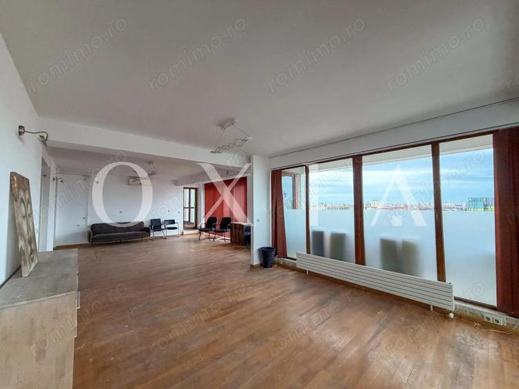 Apartament cu 5 camere decomandat în Complex Studențesc