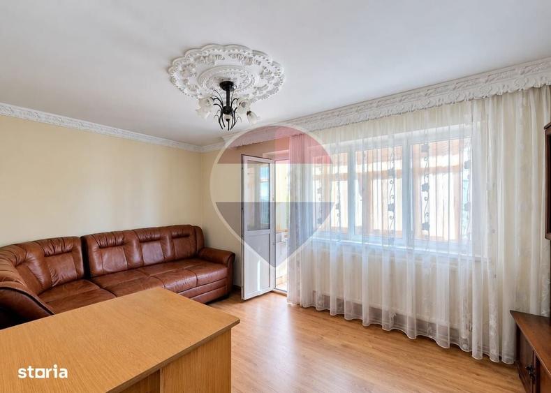 Apartament cu 3 camere decomandat în Central