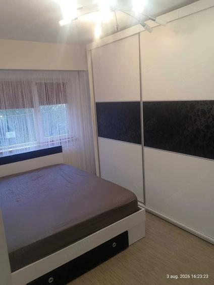 Apartament cu 3 camere decomandat în Crângași