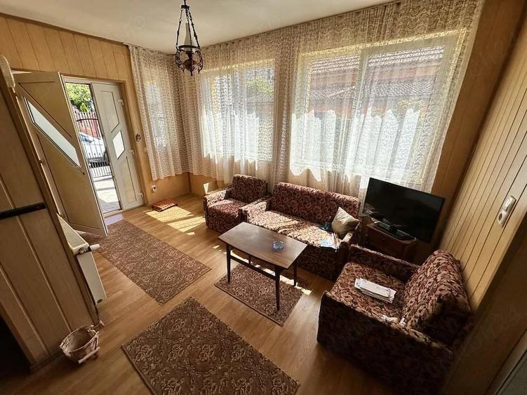 Casă cu 3 camere cu Teren 241 Mp în Titulescu