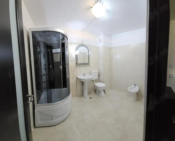 Spațiu comercial, de 1,980 mp, în Crasna