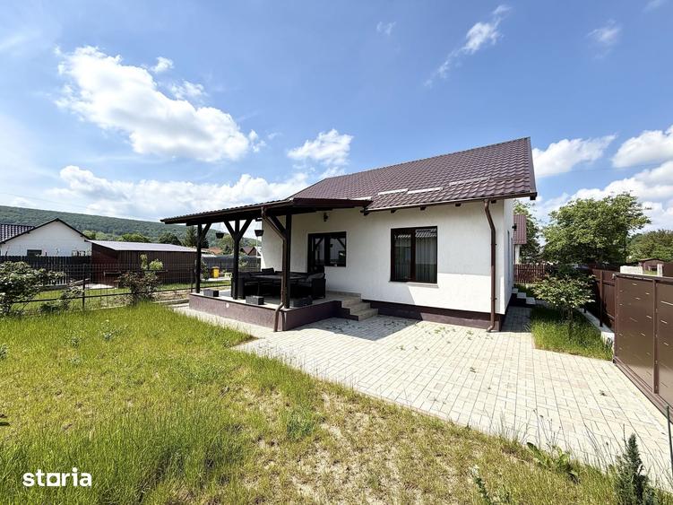 Casă cu 3 camere cu Teren 250 Mp în Central