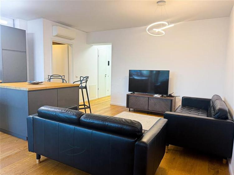 Apartament cu 2 camere semidecomandat, mobilat în Aviației