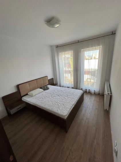 Inchiriez apartament 3 camere - 3
