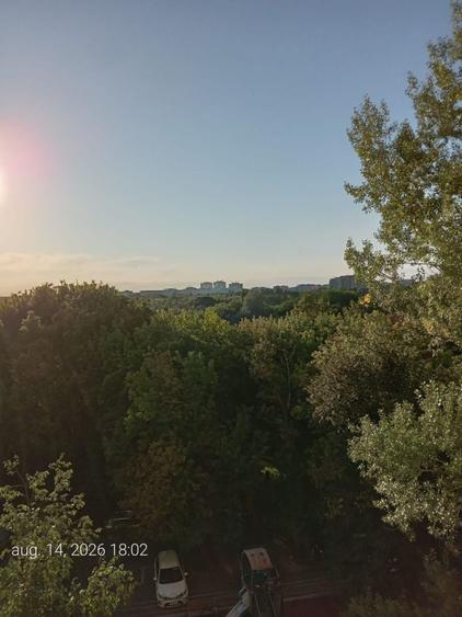 Apartament cu 2 camere decomandat în Titan