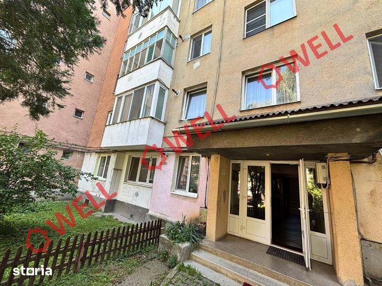 Apartament cu 3 camere semidecomandat în Nord