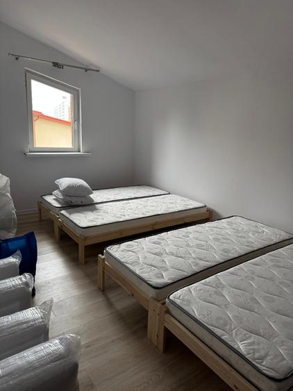 Apartament cu 12 camere decomandat, mobilat în Pipera