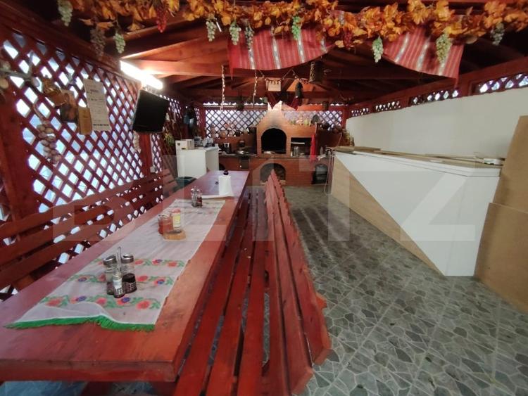 Casă individuală cu 4 camere cu Canalizare în Craiovița Nouă