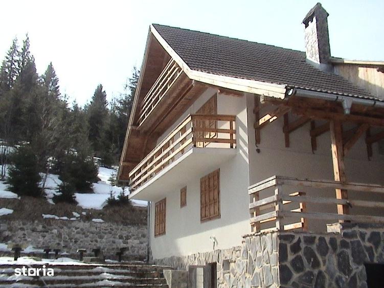 Vanzare Cabana in pitorerscul peisaj din Plaiul Foii, Zarnesti Brasov - 12