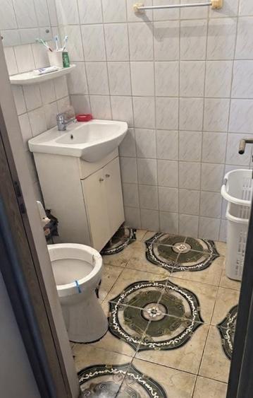 Apartament cu 3 camere decomandat, mobilat în Nerva Traian