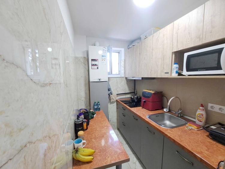 Apartament cu 2 camere semidecomandat în Dosu Bricii