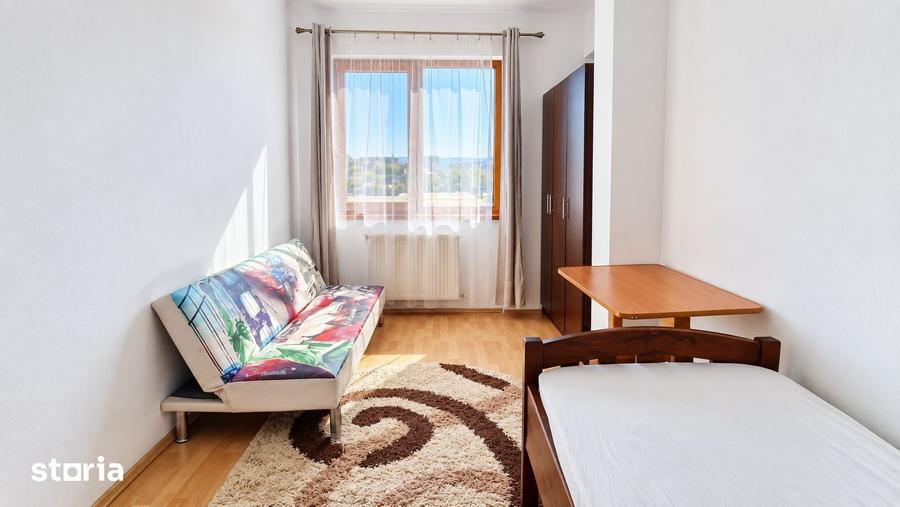 Apartament cu 2 camere decomandat în Podul de Piatră