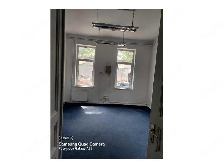 Casă cu 9 camere cu Teren 170 Mp în Timpuri Noi