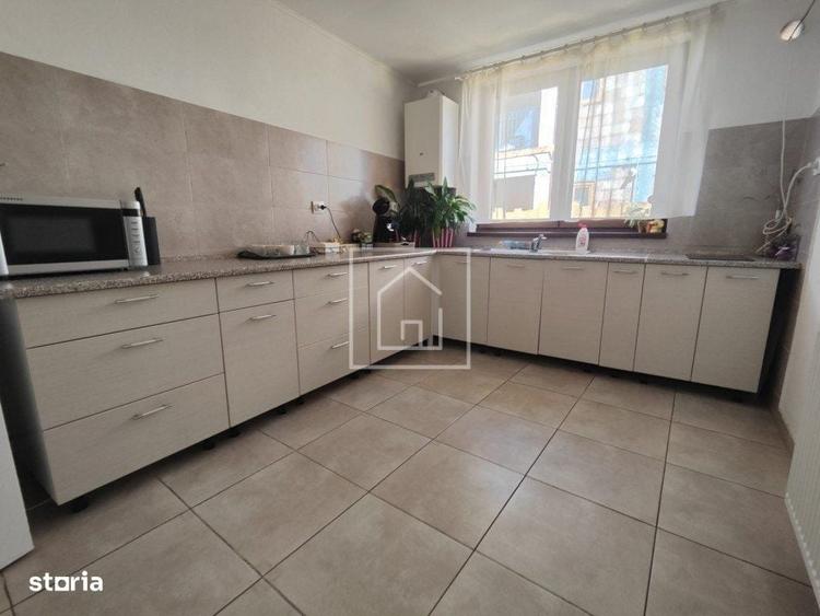 Spațiu comercial, de 182 mp, în Piața Cluj