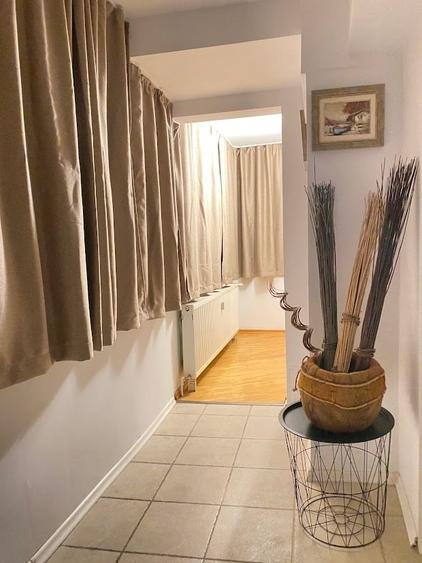 Apartament cu 3 camere decomandat, mobilat în Ultracentral