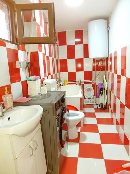 Casă cu 3 camere în Agrișu Mare