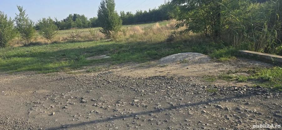 Teren de 2500 mp, în Giarmata