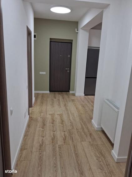 Apartament cu 3 camere decomandat în Exterior Vest