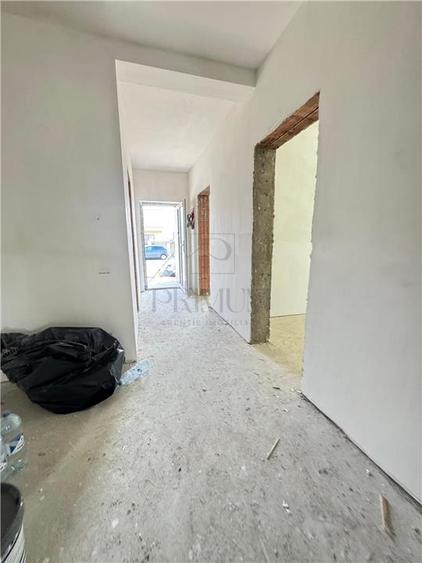 Duplex cu 3 camere cu Canalizare în Moșnița Nouă