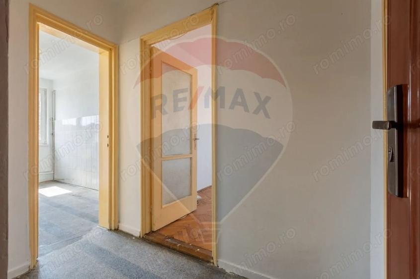 Apartament cu 2 camere decomandat în Central