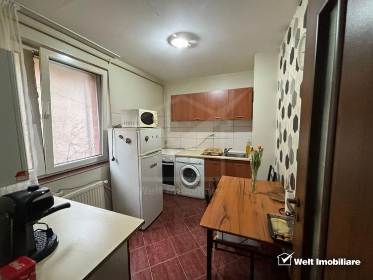 Garsonieră decomandată, mobilată în Între Lacuri