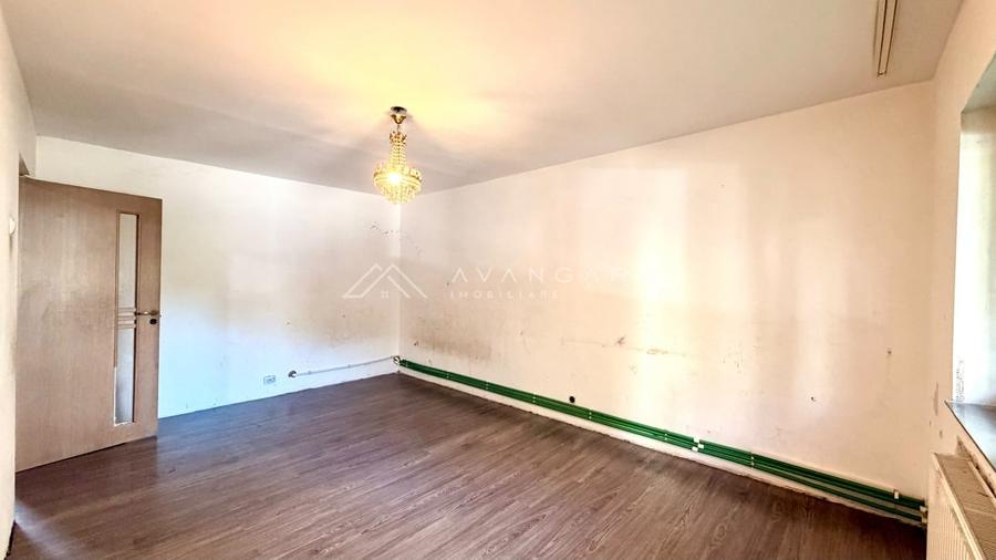 Apartament cu 3 camere decomandat, mobilat în Între Lacuri