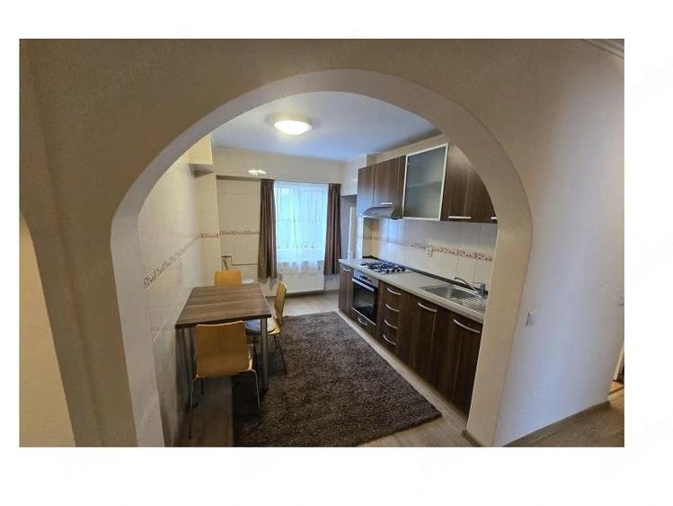 Apartament cu 3 camere decomandat, mobilat în Timpuri Noi