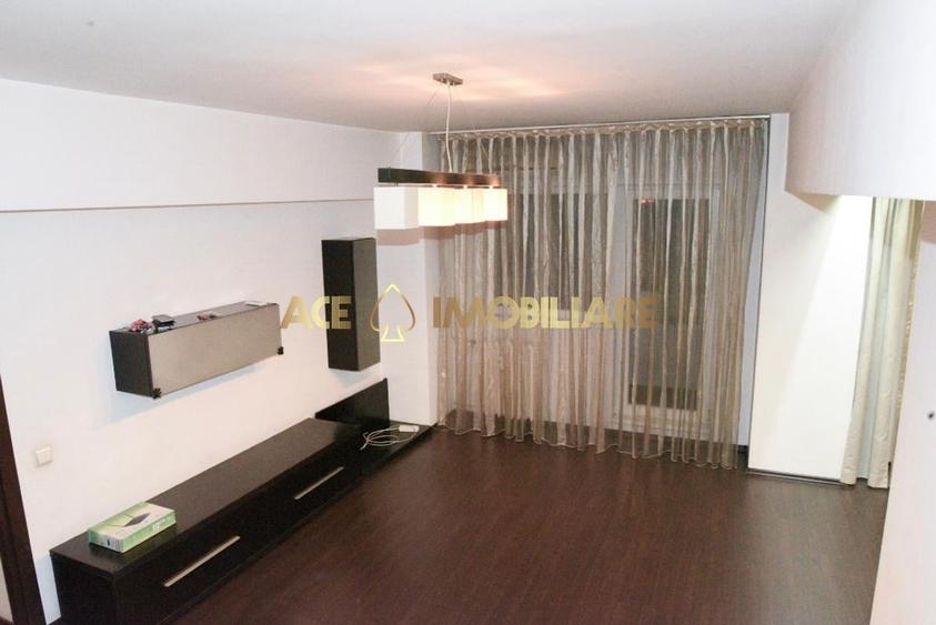 Apartament cu 3 camere semidecomandat, mobilat în Dristor