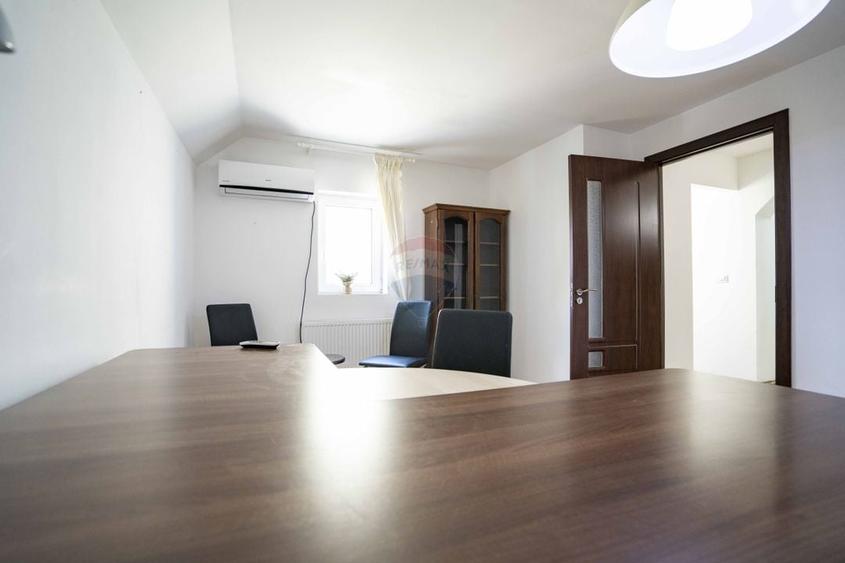 De vânzare casă cu 6 camere, ultracentral – str. Moscovei - 14