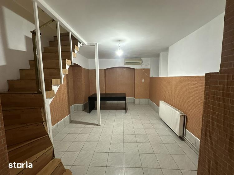 Apartament cu 4 camere în Centrul Civic