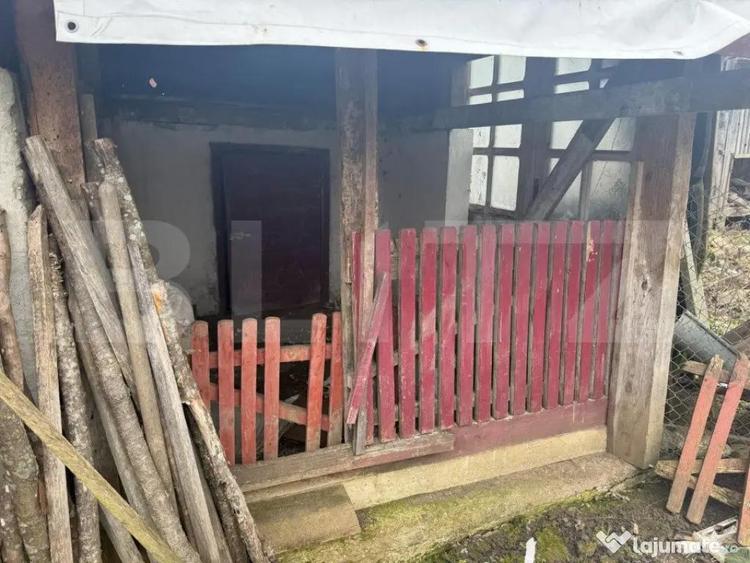 Casă cu 3 camere cu Teren 3800 Mp în Central