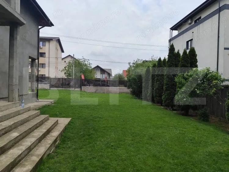 Casă cu 5 camere cu Teren 1378 Mp în Central