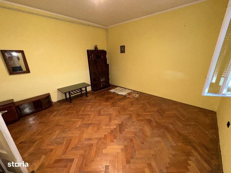 Casă cu 2 camere decomandat în Târnăveni