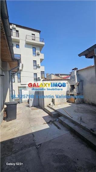 Casă cu 6 camere cu Teren 186 Mp în Vatra Luminoasă