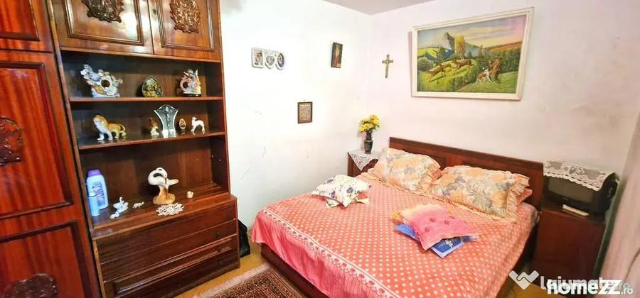 Apartament cu 3 camere semidecomandat în Km 4