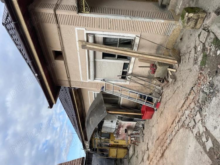 Casă cu 4 camere cu Teren 485 Mp în Central